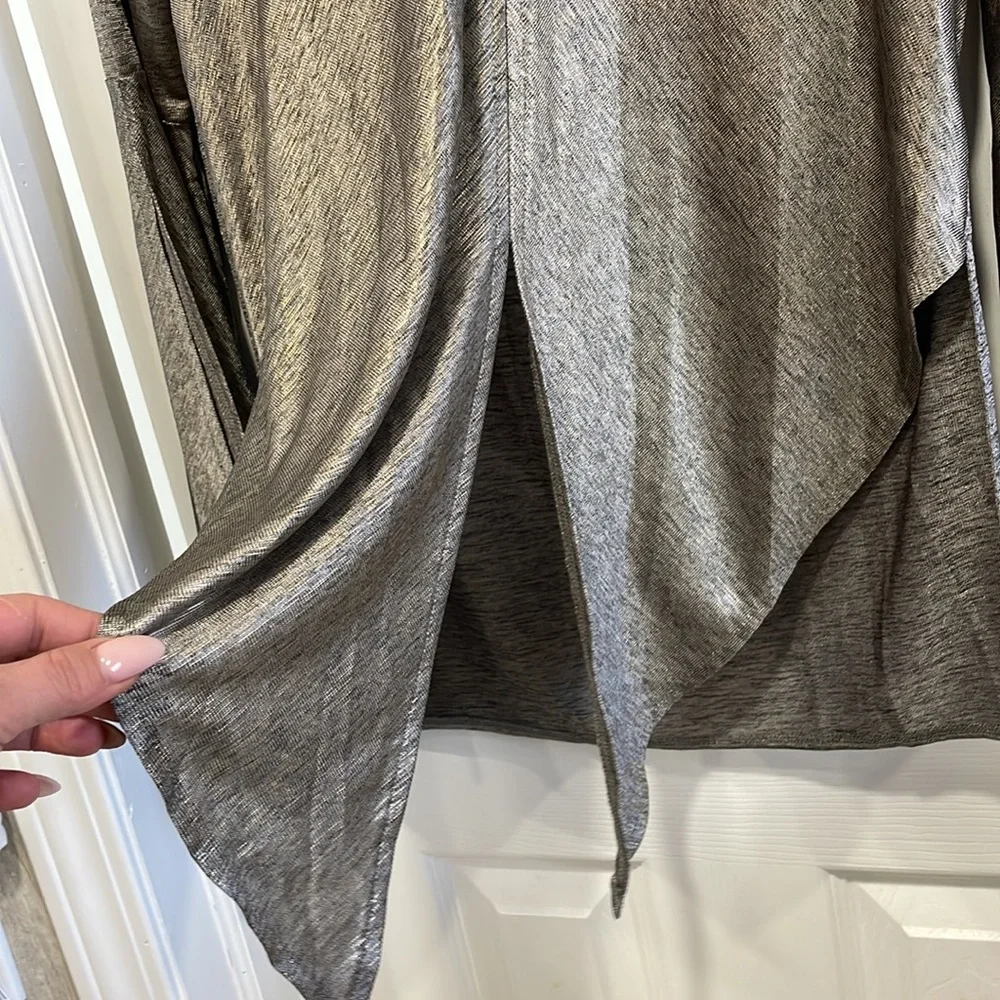 ‼️BUNDLE SALE 4 FOR $20 - NWOT Gorgeous crop top - Picture 10 of 12